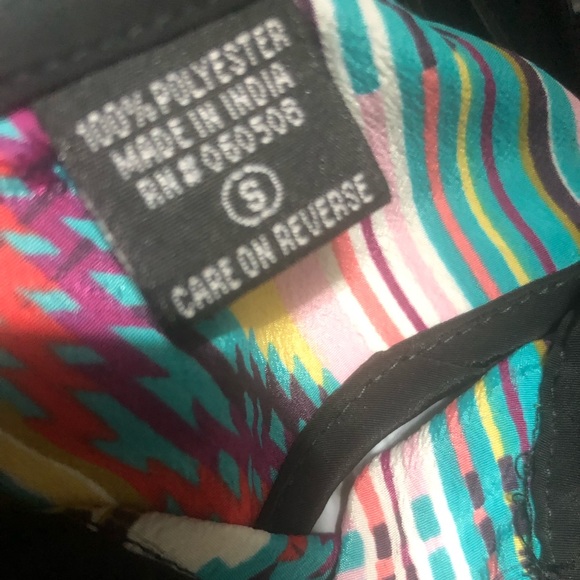 Angie Geo print & pleats button dress - Picture 6 of 7